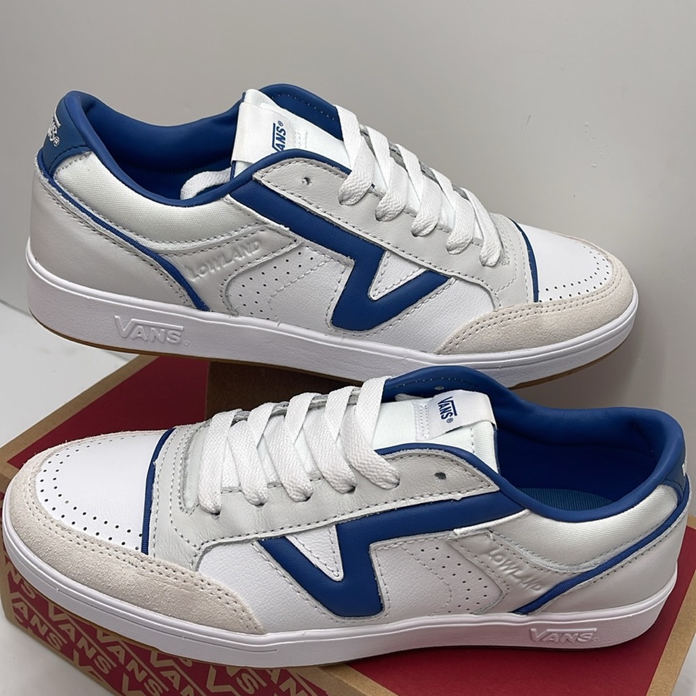 Vans Men’s Lowland Cc Jmp R
Court Navy/White
VN0007P2NAV
Sneakers - Picture 10 of 16